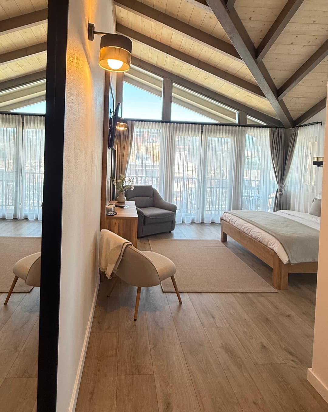 Room image 3