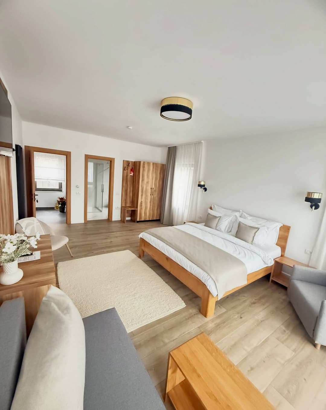 Room image 13