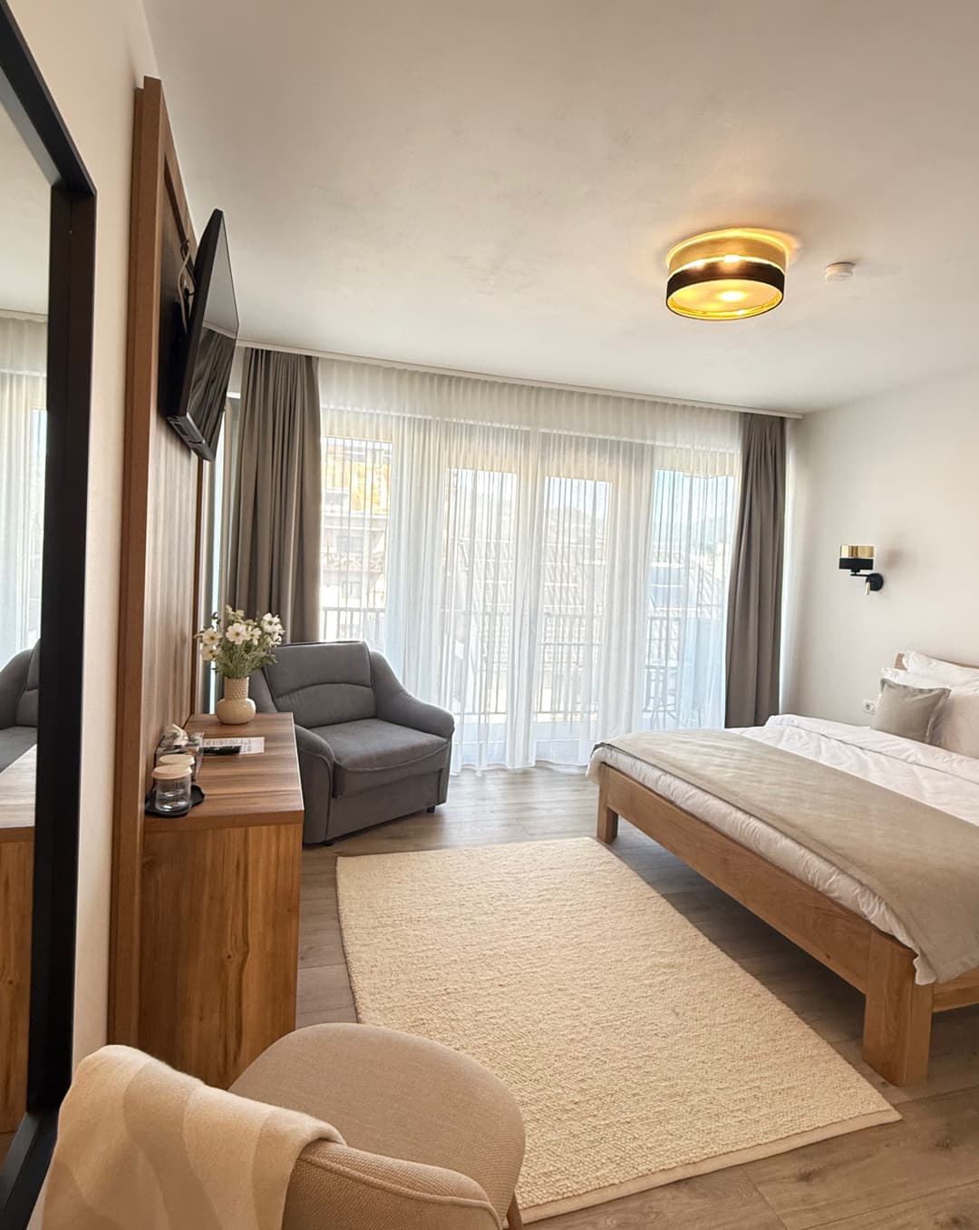 Room image 11
